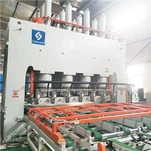 Automatyczne ładowanie i rozładowywanie linii produkcyjnej Hot Press