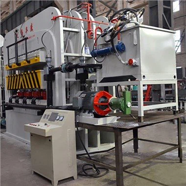 Pojedyncza fornirowana prasa na gorąco